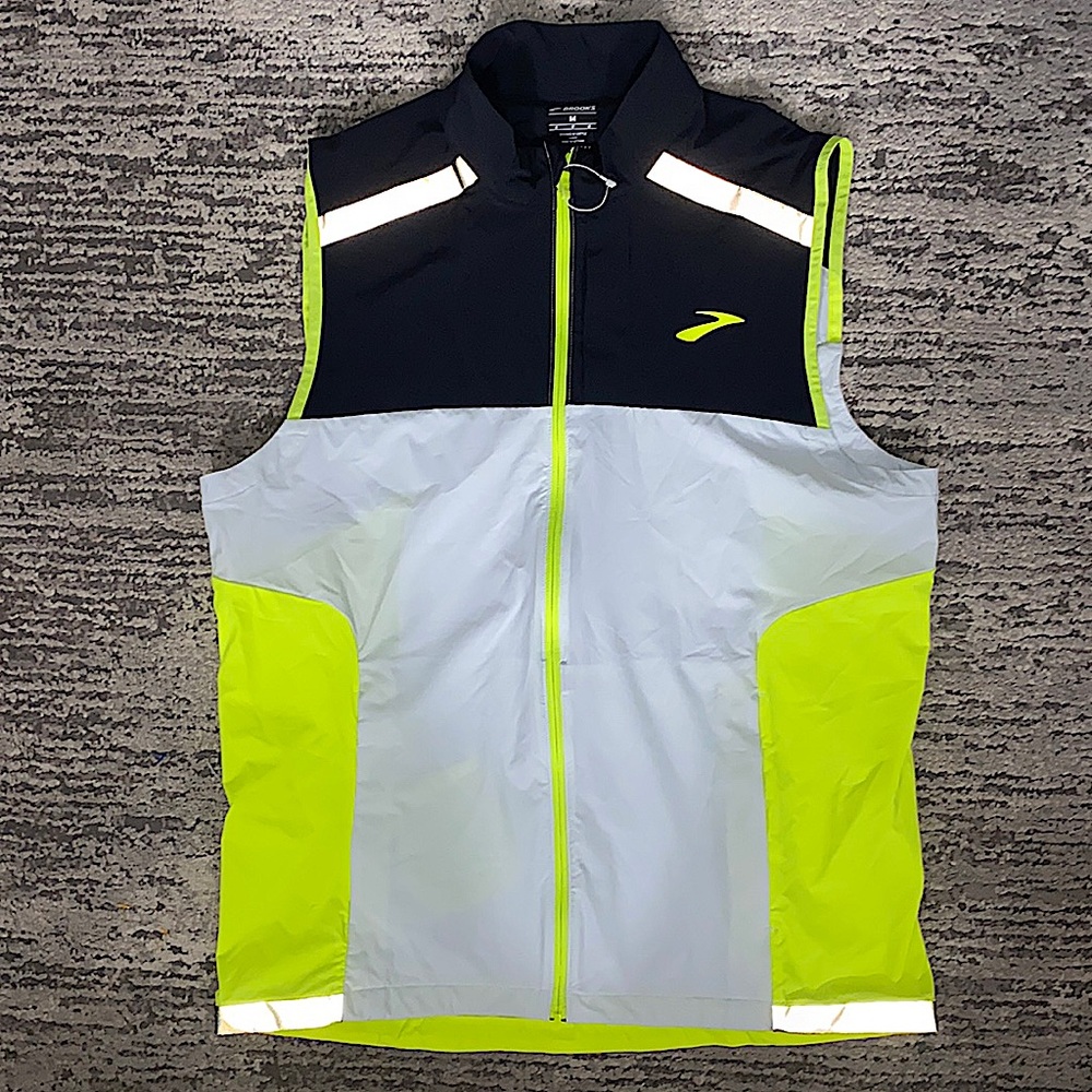 NWOT BROOKS MENS CARBONITE VEST